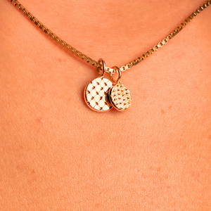Keffiyeh Charm 012