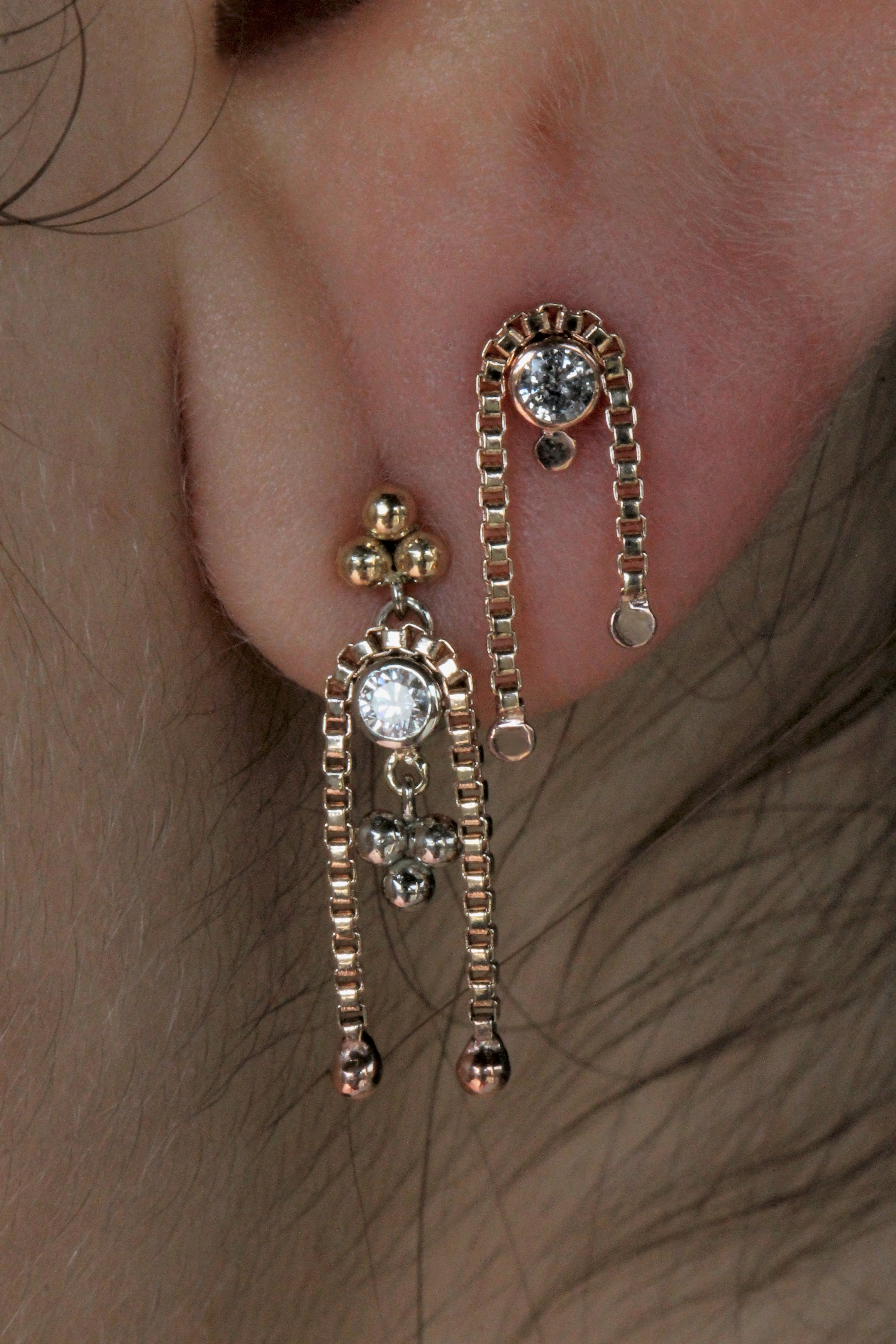 Grey Diamond Side Arch Earring